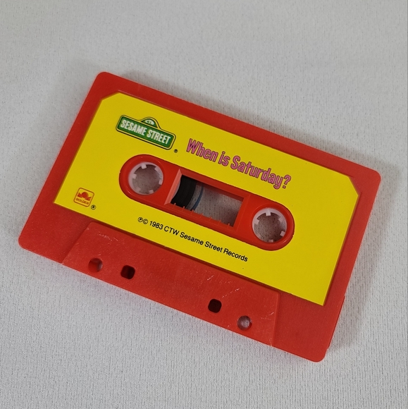 Vtg Sesame Street When Is Saturday? Book And Read Along Cassette Tape - Picture 6 of 14